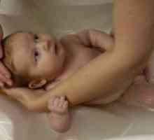 Kupanje i novorođenče pranje beba