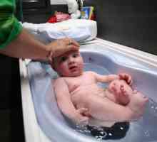 Optimalna dob za dojenčad početi kupanje u kadi je u dobi od 2-3 tjedna. Plivati ​​od rođenja.…