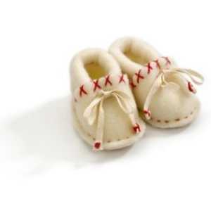 Ženske cipele za dojenčad. Kriteriji za odabir obuće za djecu do godinu dana