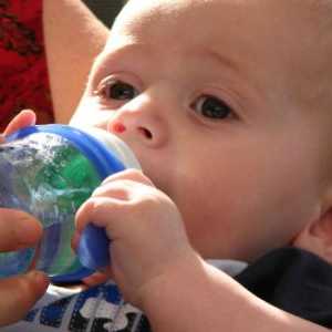 Kako se prebaciti na hranjenje na bočicu dojenčadi. Značajke proizvoda za umjetno hranjenje.…